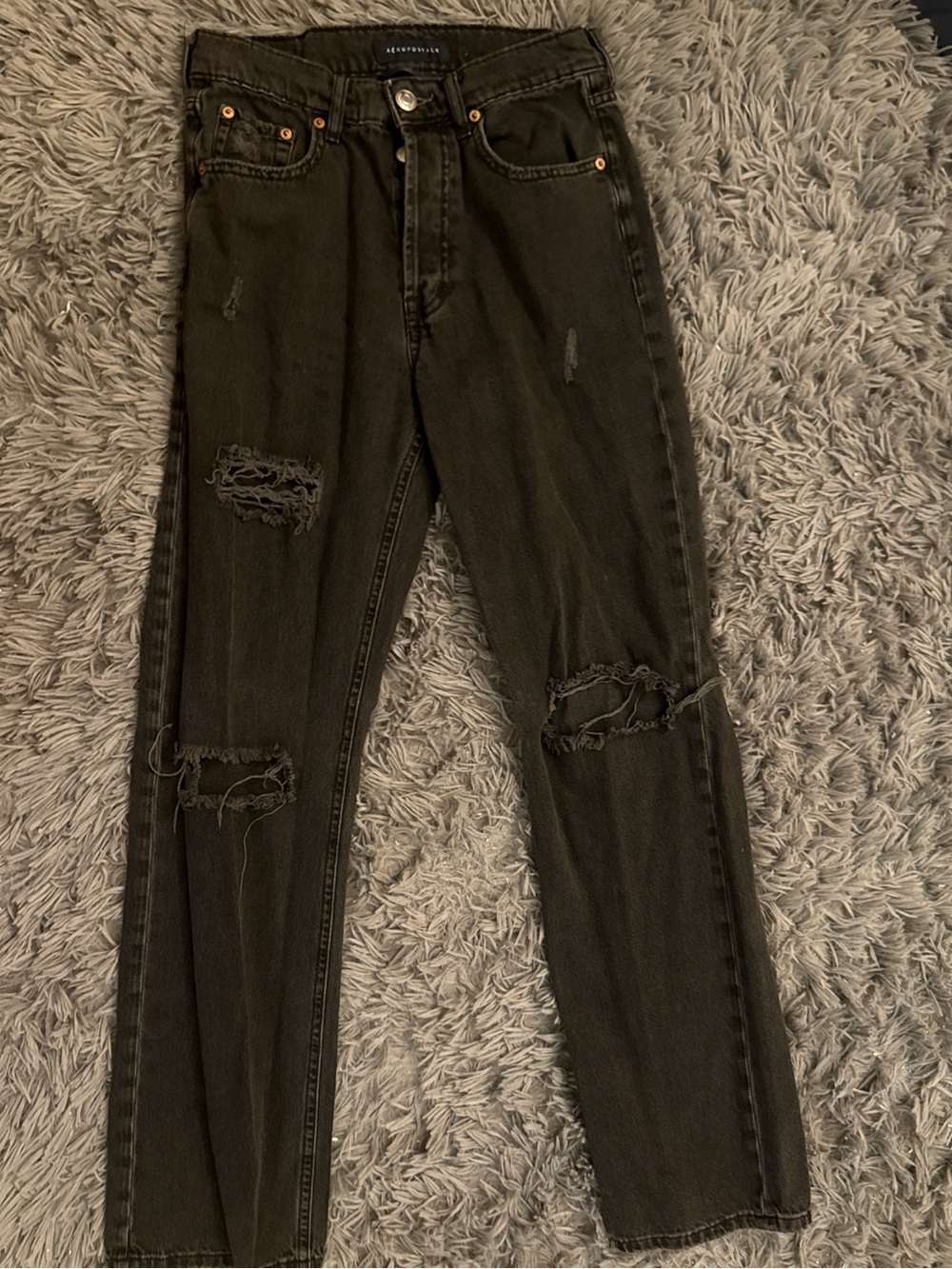 Aeropostale women’s Washed Black Slim Straight Ripped Jeans